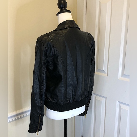 FREE PEOPLE Black Faux Leather Jacket w Floral Lining Sz Small - Picture 8 of 12